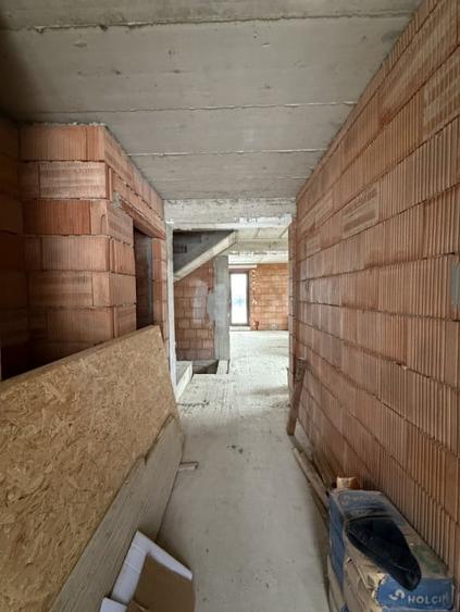 Duplex cu 4 camere cu Canalizare în Apahida