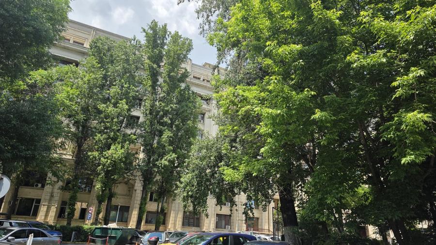 Apartament cu 2 camere decomandat, mobilat în Unirii