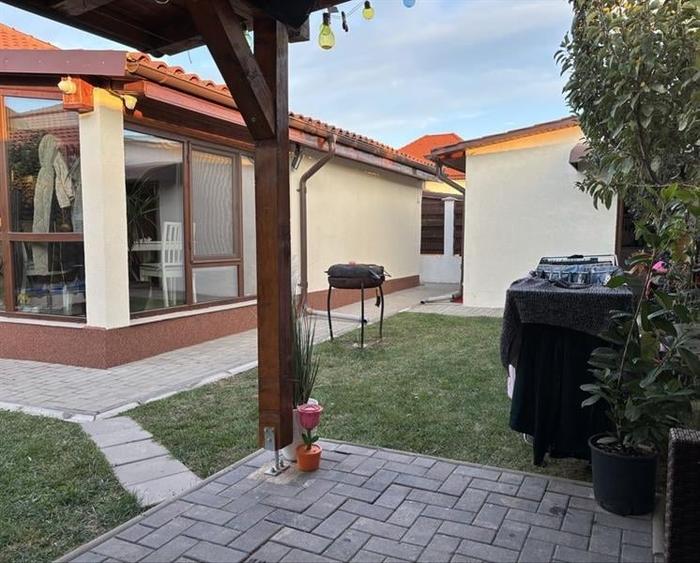 Casă individuală cu 3 camere cu Teren 330 Mp în Sud-Est