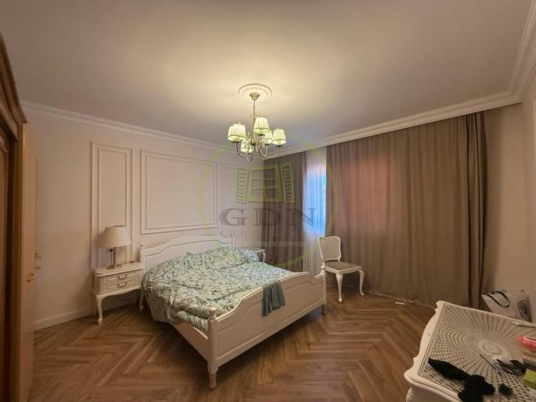 Casă individuală cu 4 camere cu Canalizare în Preajba