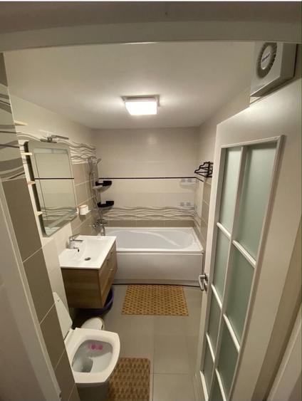 Apartament cu 3 camere decomandat în Traian