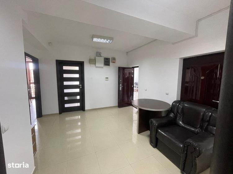 Apartament cu 4 camere în Central