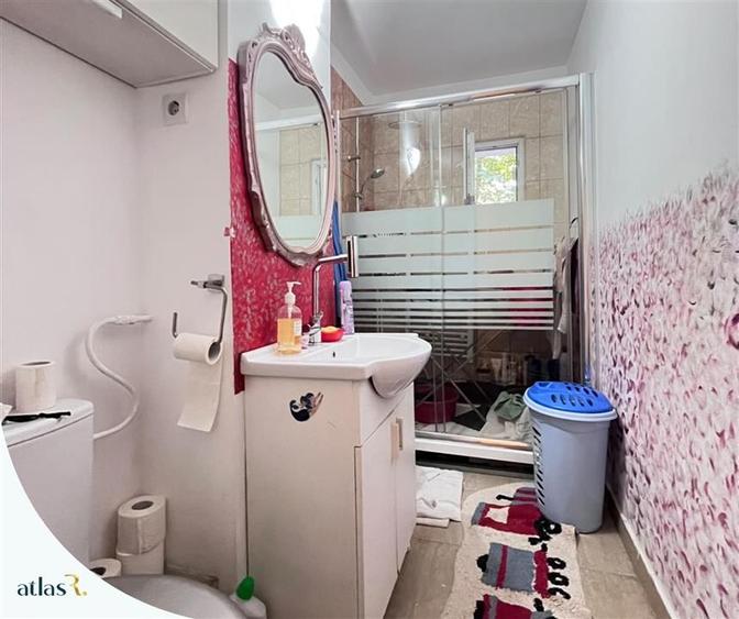 Apartament cu 2 camere decomandat în Nicolina