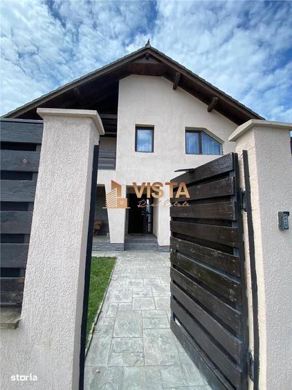 Casă cu 4 camere în Cărpiniș