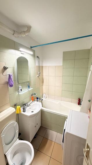 Apartament cu 4 camere decomandat în Săsar