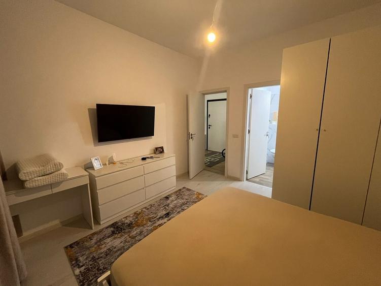 Apartament cu 3 camere semidecomandat, mobilat în Theodor Pallady