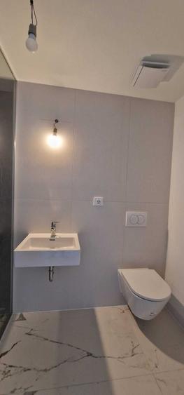 Apartament cu 2 camere decomandat în Jiului
