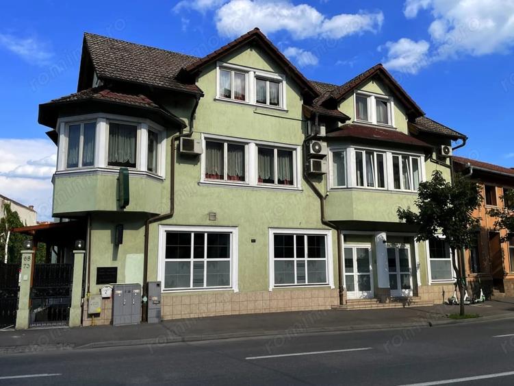 Casă cu 6 camere cu Teren 700 Mp în Central