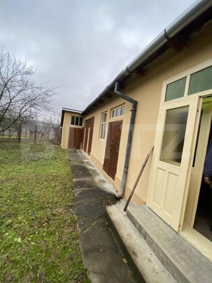Casă cu 3 camere cu Teren 40000 Mp în Crasna