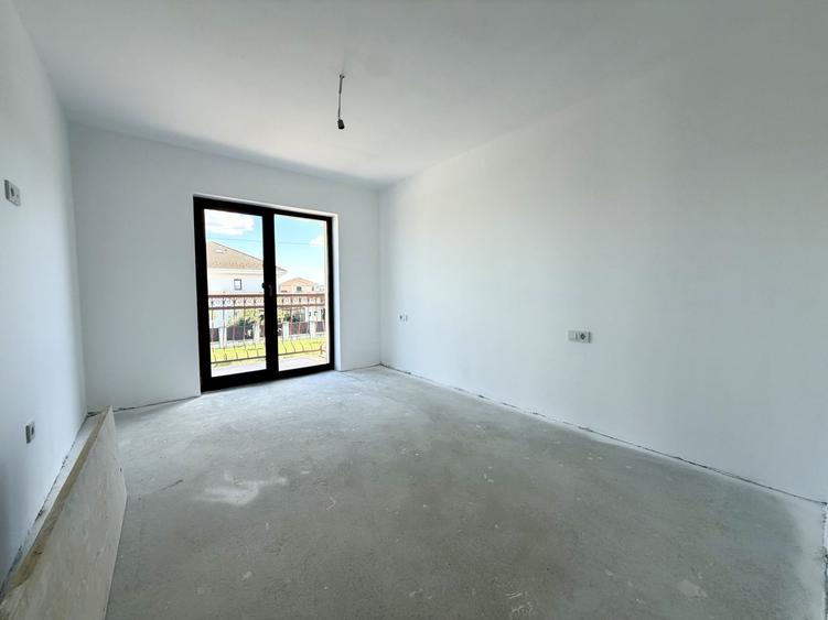 Duplex cu 4 camere cu Canalizare în Dumbrăvița