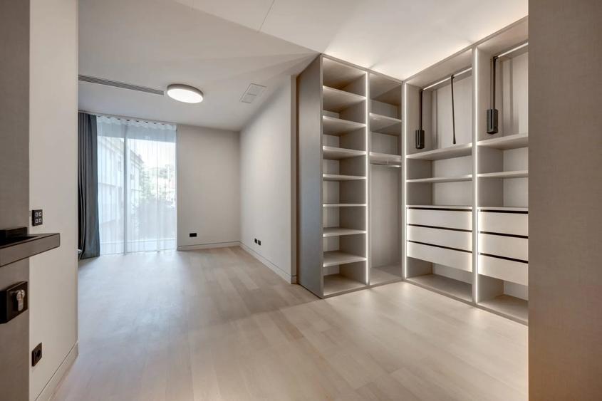Apartament cu 3 camere decomandat în Floreasca