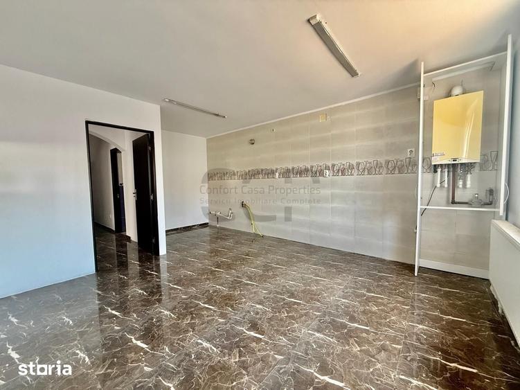 Casă cu 5 camere cu Teren 240 Mp în Apărătorii Patriei