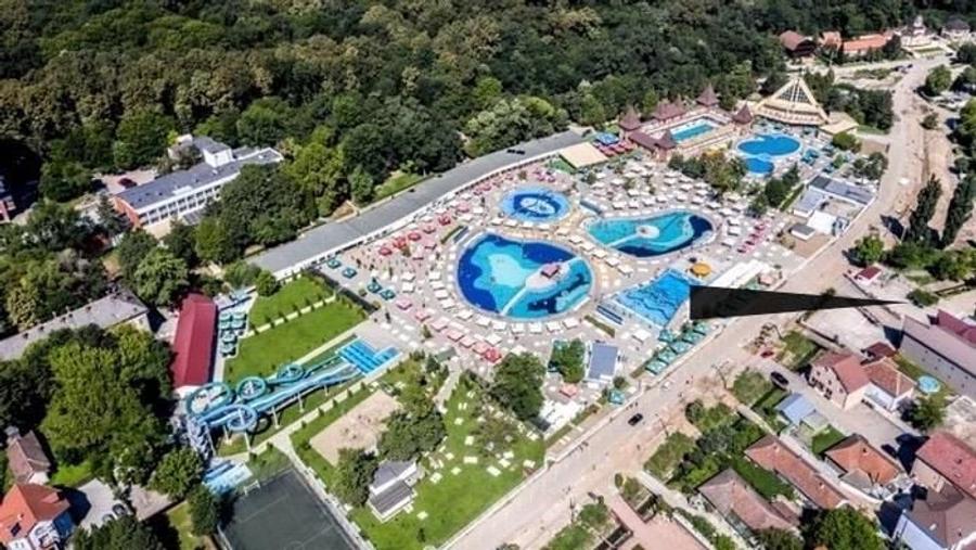 Casă cu 4 camere în Băile Felix