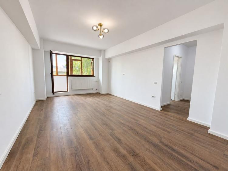 Apartament cu 3 camere semidecomandat în Gorjului