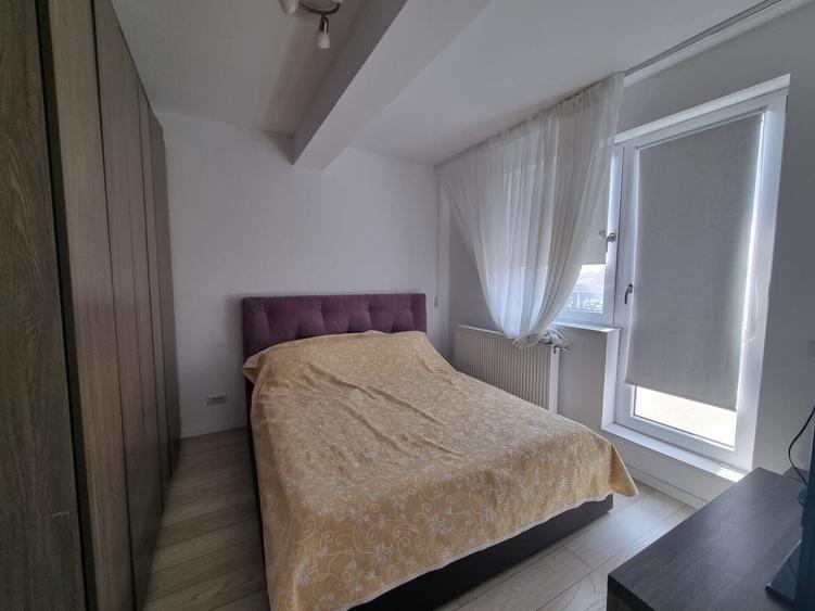 Apartament cu 2 camere semidecomandat, mobilat în Apărătorii Patriei
