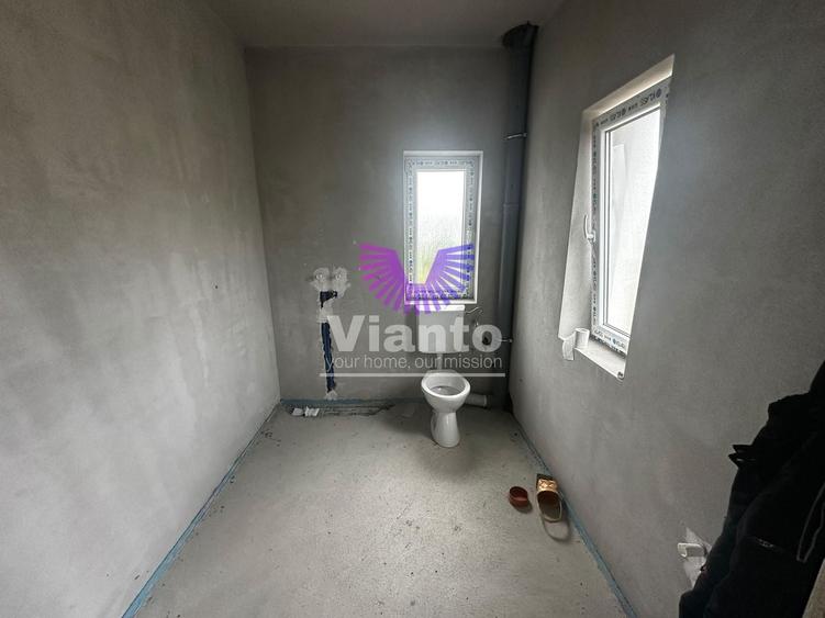 Casă individuală cu 5 camere cu Canalizare în Exterior Est