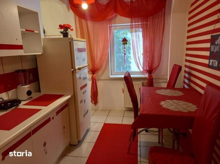 Apartament cu 3 camere în Aradului