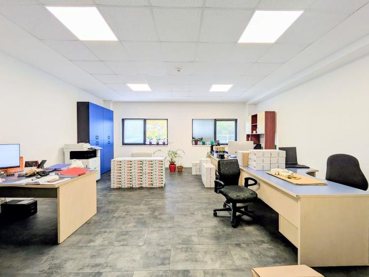 Spațiu comercial, de 2,888 mp, în Șagului