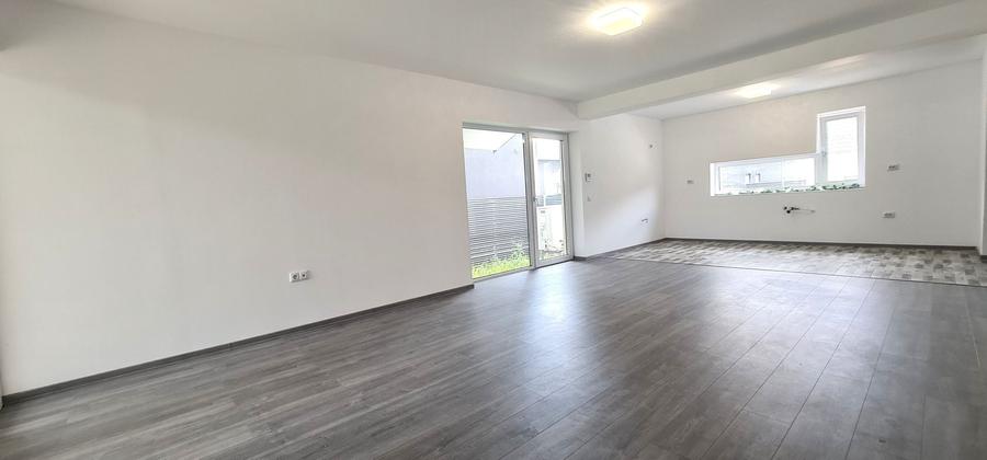 Casă individuală cu 4 camere cu Canalizare în Tărlungeni