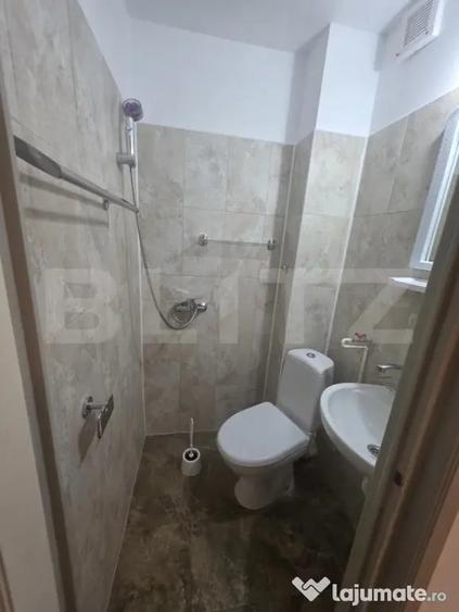 Apartament cu 3 camere decomandat în Craiter