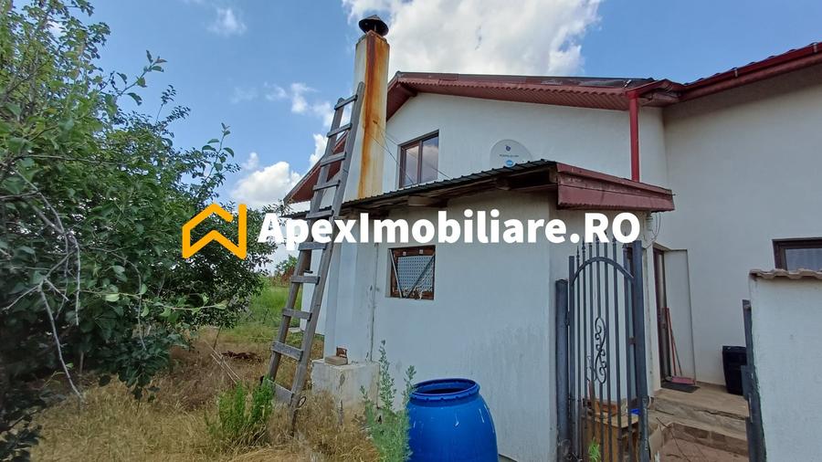 Casă individuală cu 4 camere cu Teren 883 Mp în Varlaam