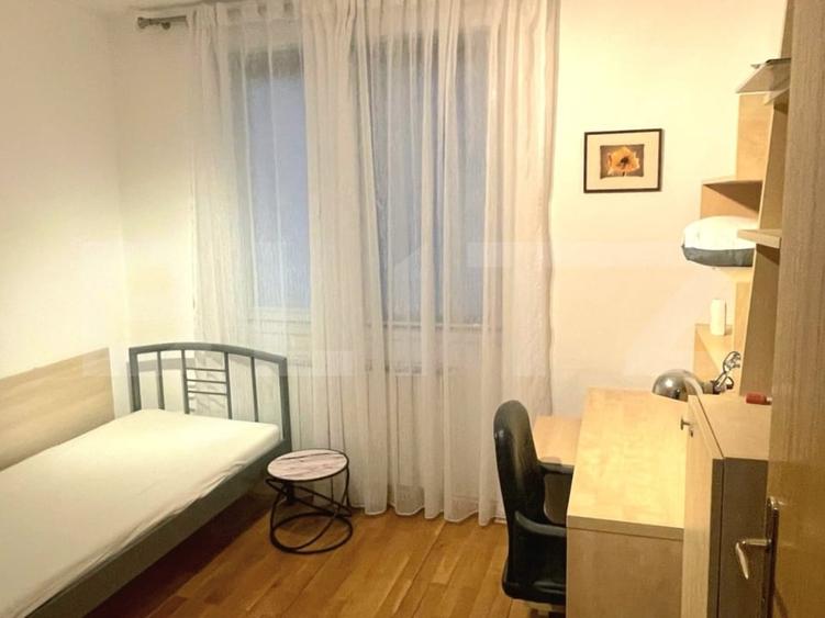 Apartament cu 3 camere decomandat, mobilat în Ultracentral