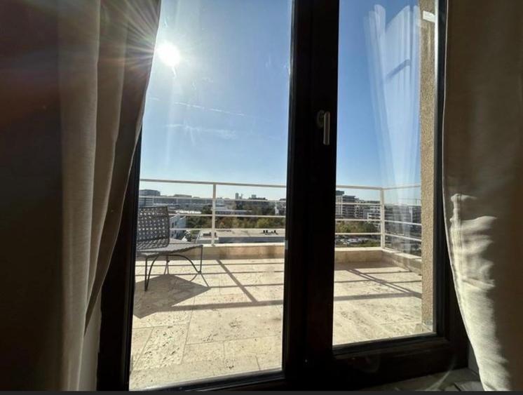 Apartament cu 3 camere decomandat în Pipera
