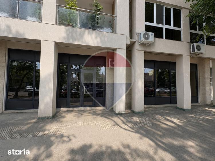 Spațiu comercial, de 137 mp, în Delfinariu
