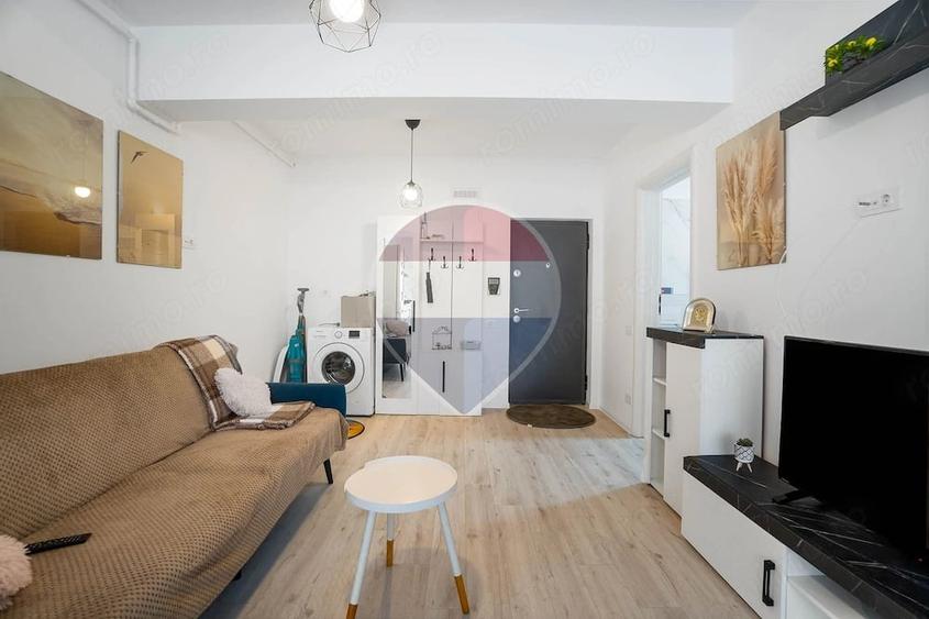 Apartament cu 2 camere semidecomandat în Sânpetru