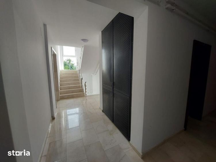 Apartament cu 3 camere decomandat în Turnișor