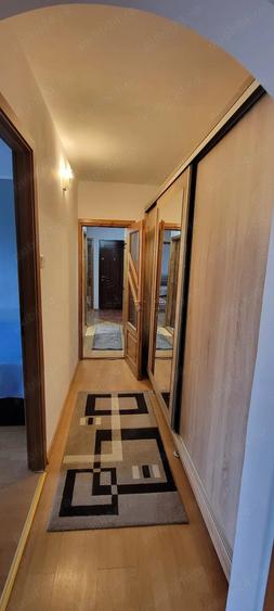 Apartament cu 3 camere decomandat în Nufărul