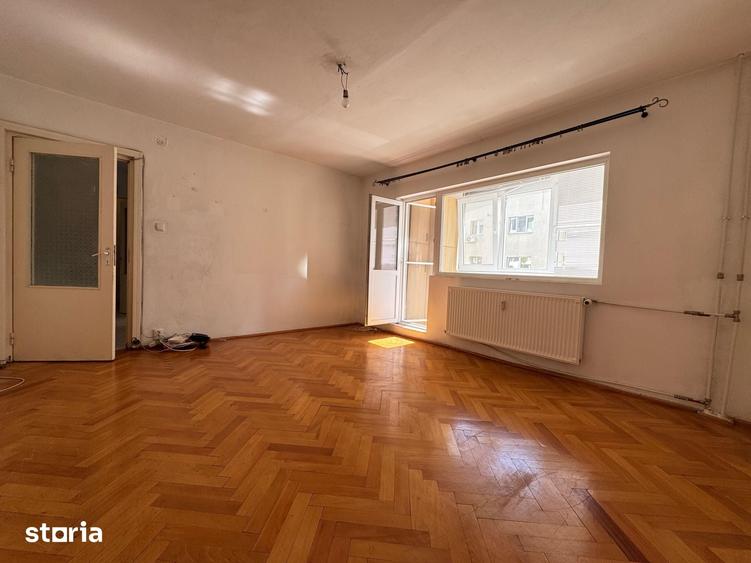 Apartament cu 3 camere în Girocului