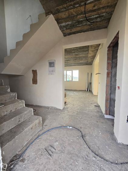 Casă individuală cu 4 camere cu Canalizare în Exterior Nord