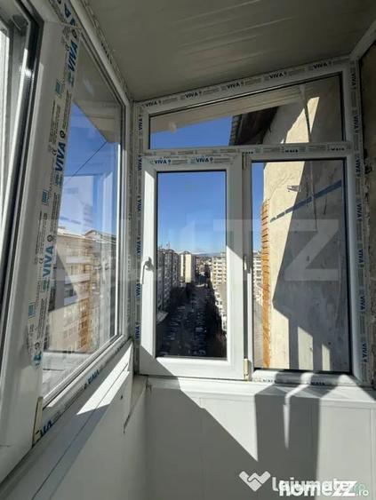 Apartament cu 3 camere decomandat în Micro 4