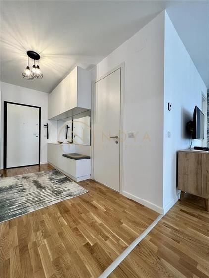 Apartament cu 3 camere semidecomandat, mobilat în Domenii