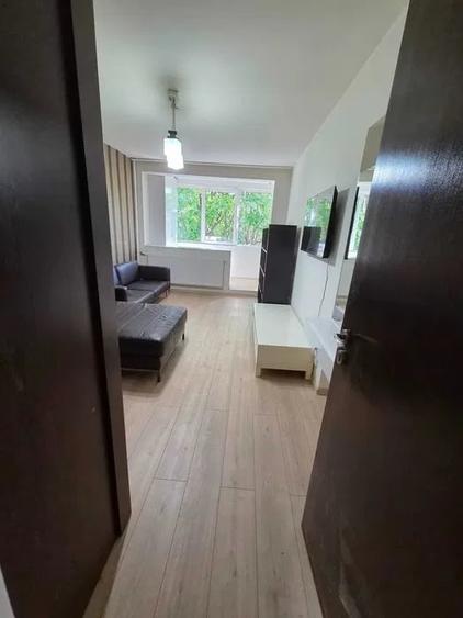 Apartament cu 2 camere decomandat, mobilat în Berceni