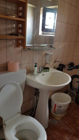 Apartament cu 3 camere decomandat în Est