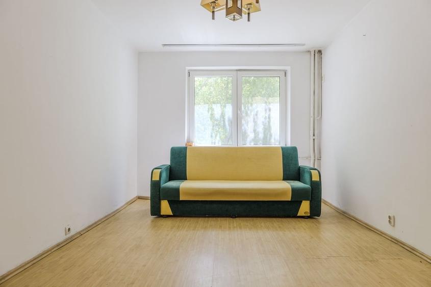 Apartament cu 3 camere decomandat în Rahova