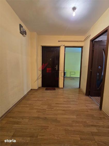 Apartament cu 3 camere decomandat în Dacia