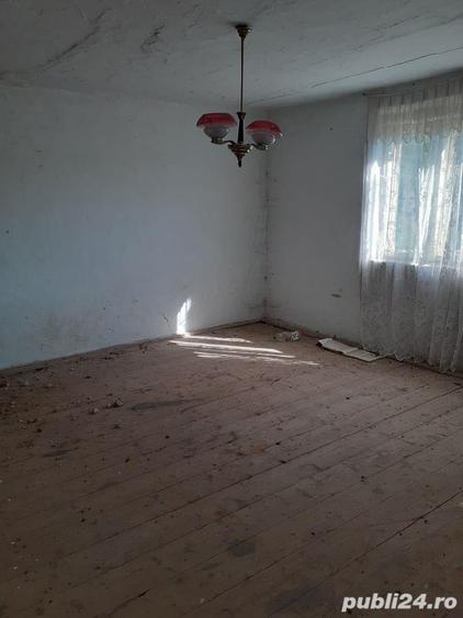 Casă cu 2 camere cu Teren 3100 Mp în Bunești (Mălureni)