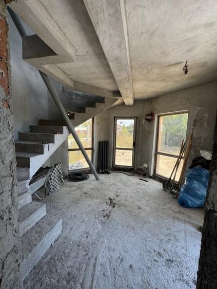 Casă individuală cu 7 camere cu Teren 2274 Mp în Târgșoru Vechi