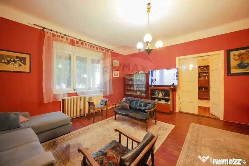 Casă cu 5 camere cu Teren 340 Mp în Ultracentral