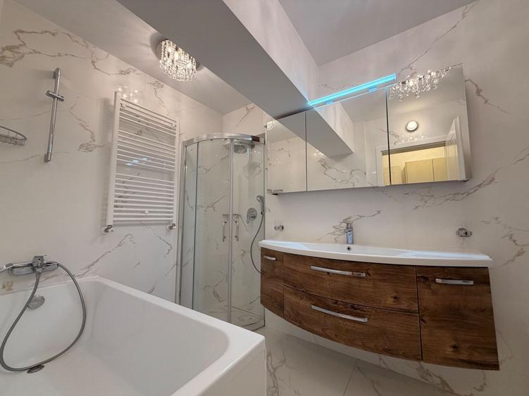Apartament cu 4 camere decomandat, mobilat în Unirii