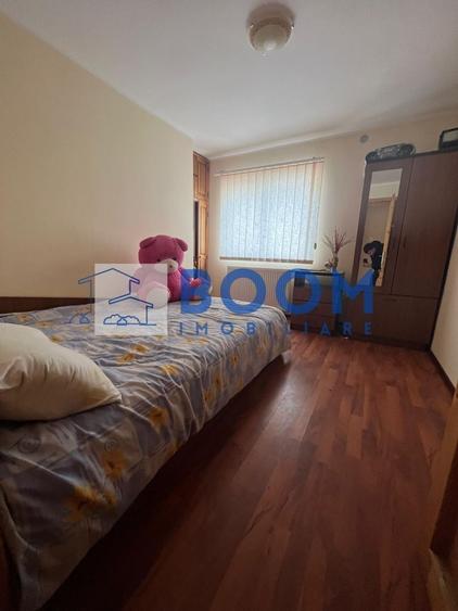 Casă individuală cu 7 camere cu Canalizare în Păușești-Măglași