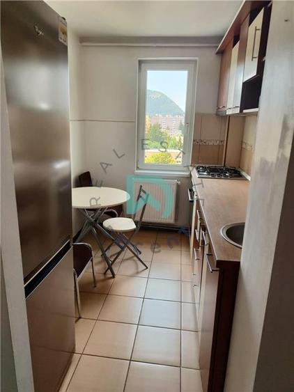 Apartament cu 2 camere semidecomandat în Astra