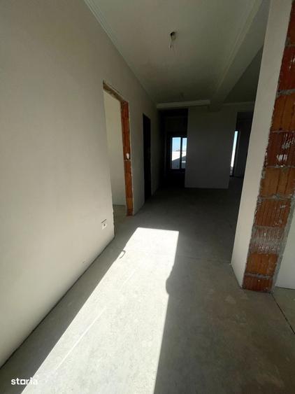 Casă cu 4 camere în Sântandrei