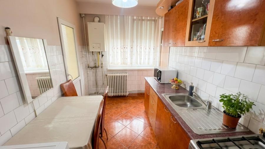 Apartament 2 camere decomandat, 55 mp, zona Cetate - 6