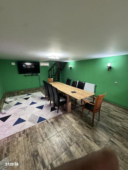 Casă cu 8 camere cu Teren 2800 Mp în Milcoiu