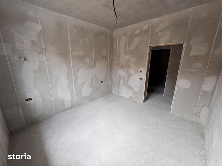 105 MP UTILI , TOATE UTILITATILE, DESPARTIT PRIN CT - 4