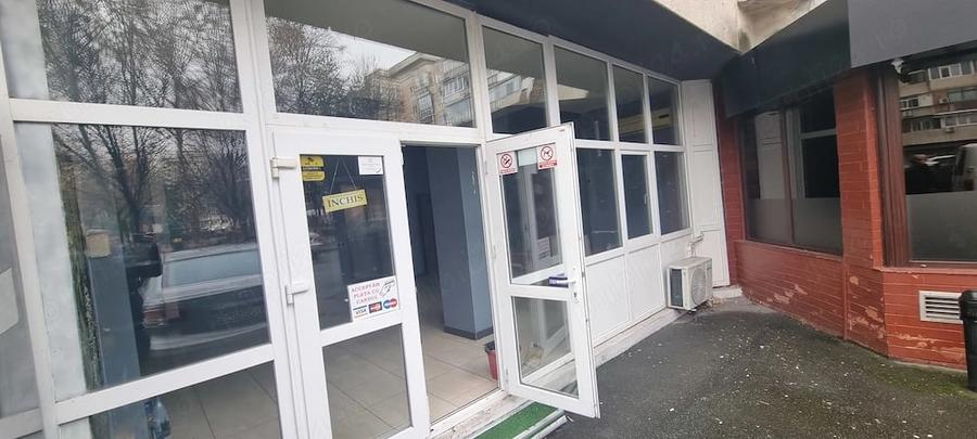 Spațiu comercial, de 50 mp, în Central